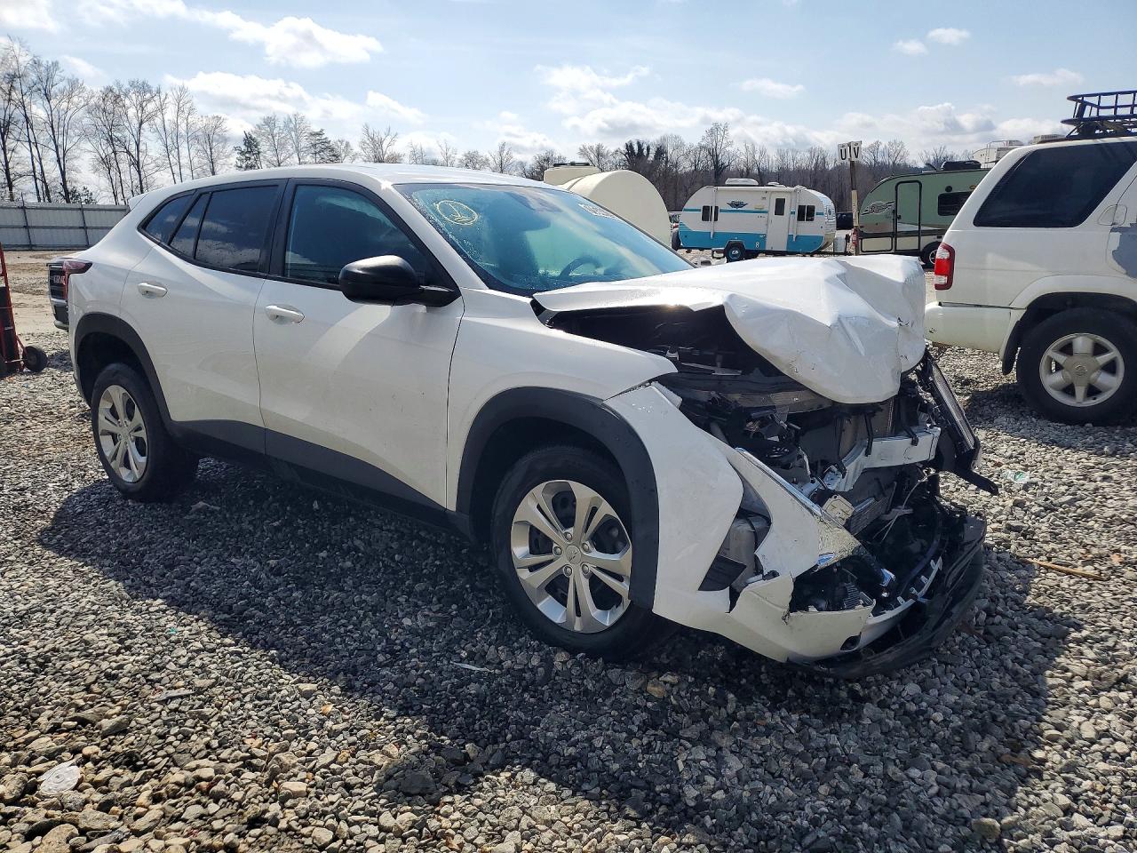 2024 Chev Trax VIN KL77LFE24RC244312 photo 4