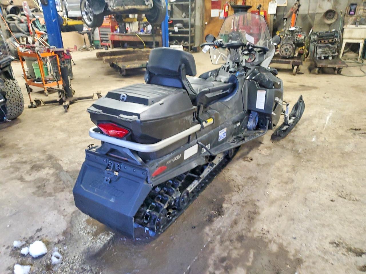 2016 SKI SNOWMOBILE VIN YH2SSRGC7GR000198 photo 4