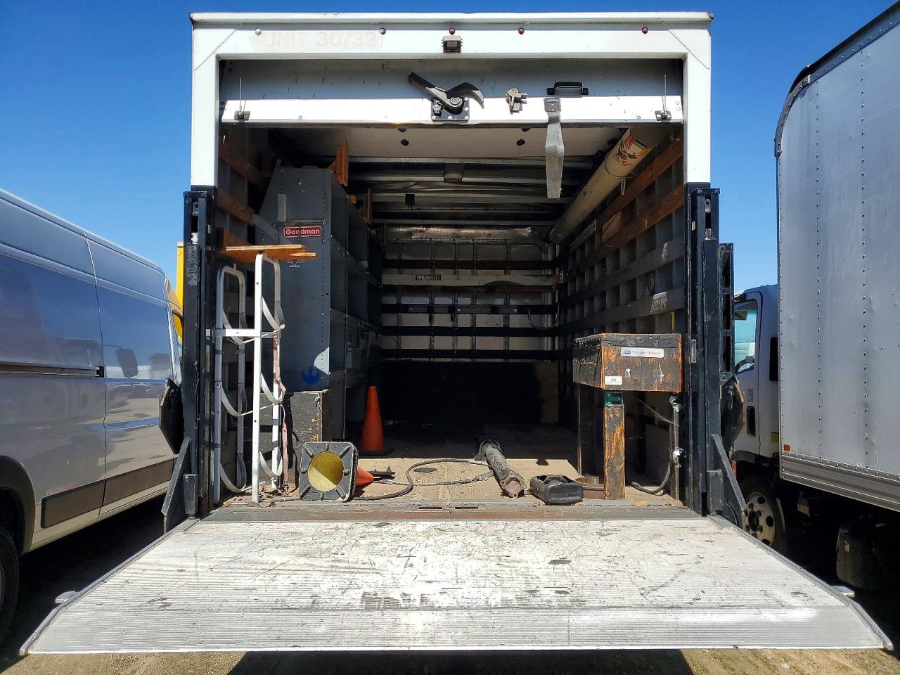 2012 Isuzu Npr VIN JALB4W178C7400345 photo 10