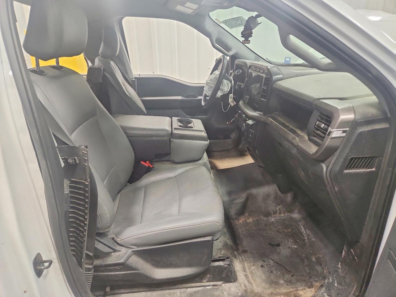 2024 Ford F150 VIN 1FTMF1KP2RKE47348 photo 10