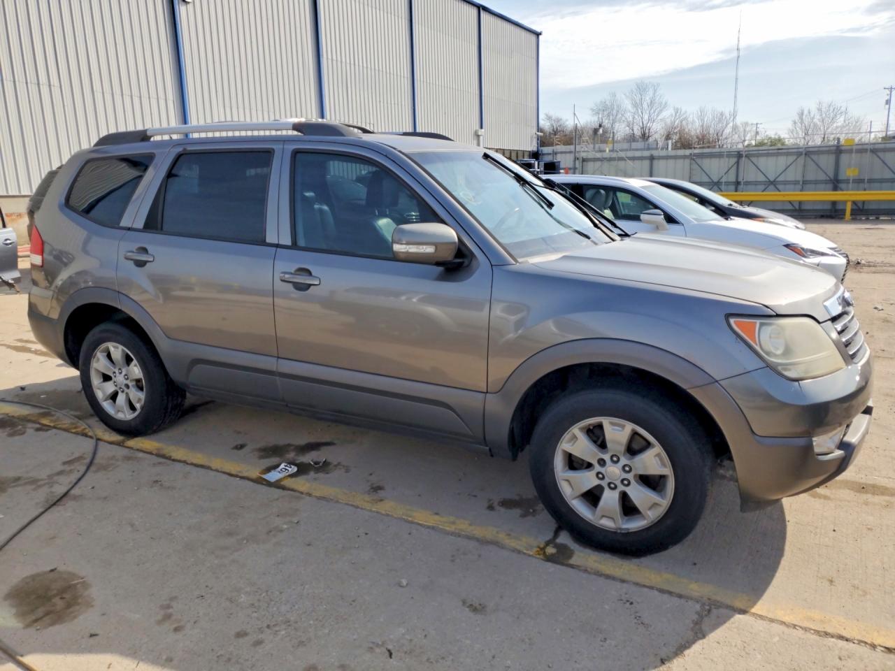 2009 Kia Borrego VIN KNDJJ741495016862 photo 4