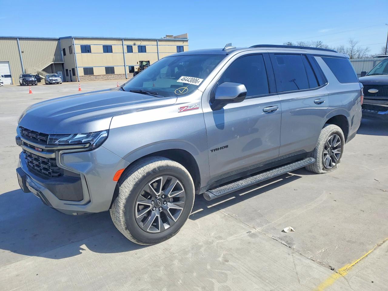 2022 Chevrolet Tahoe VIN 1GNSKPKD5NR162034 photo 1