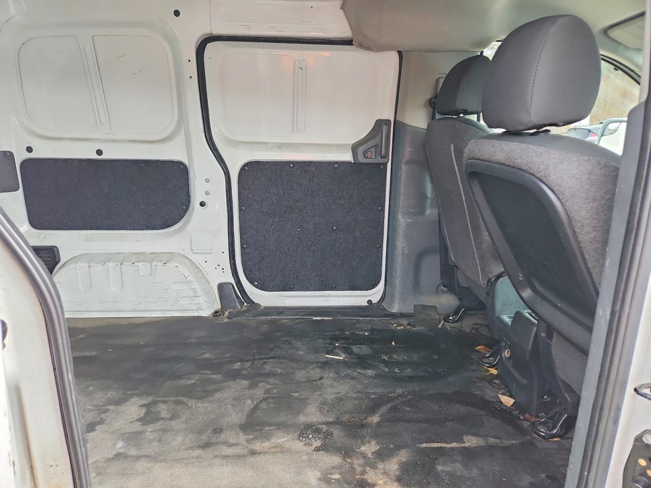 2015 Nissan Nv200 2.5 VIN 3N6CM0KN5FK698579 photo 11