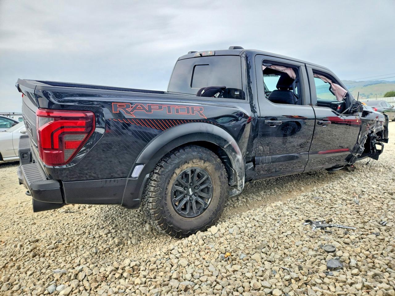 2025 Ford F150 VIN 1FTFW1RG5SFB39457 photo 3