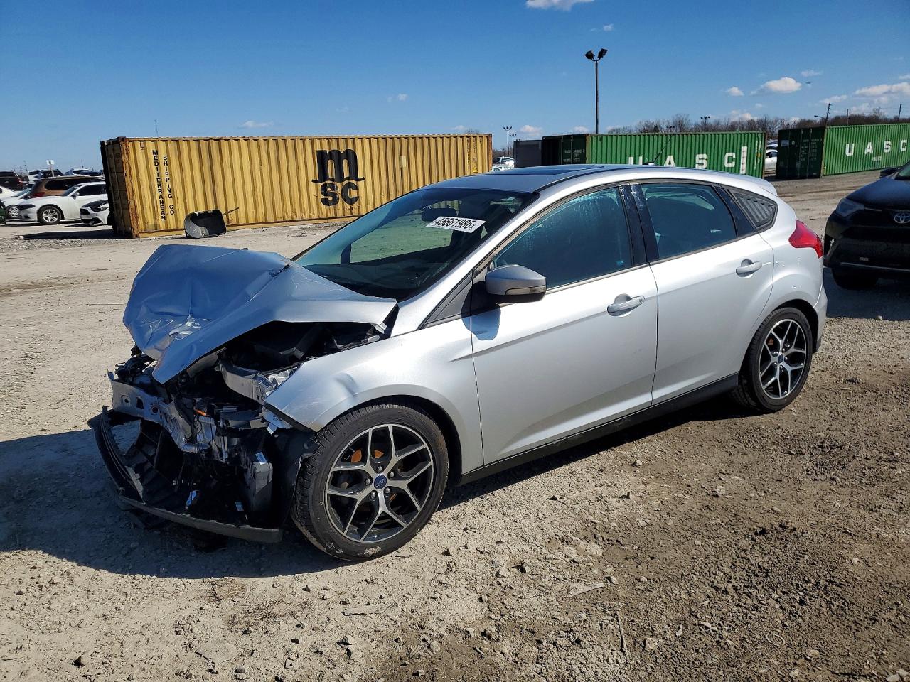 2017 Ford Focus VIN 1FADP3M22HL326764 photo 1