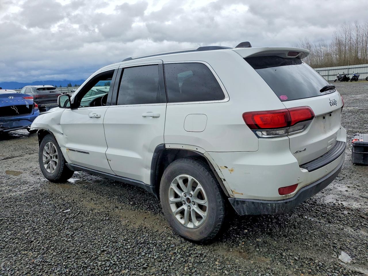 2021 Jeep Cherokee VIN 1C4RJFAGXMC559482 photo 2