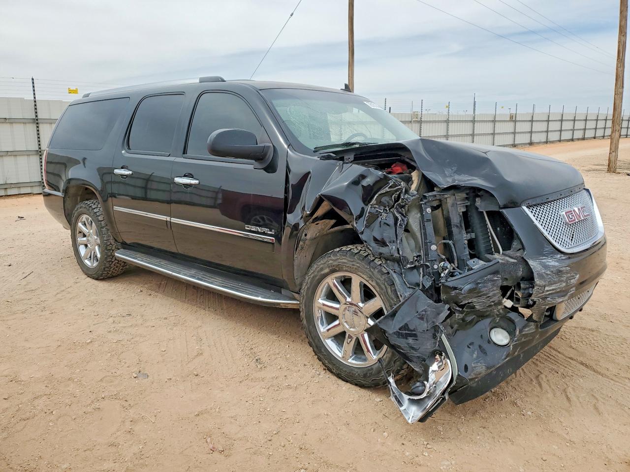 2011 GMC Yukon xl VIN 1GKS2MEF6BR398986 photo 4