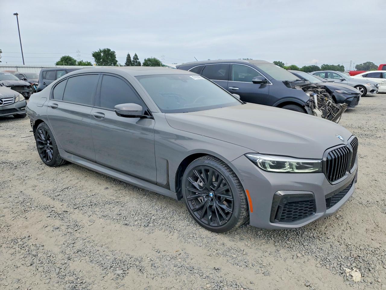 2022 BMW 7 series VIN WBA7U2C01NCG92527 photo 4