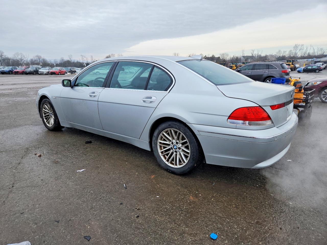 2005 BMW 745 VIN WBAGN63595DS60839 photo 2