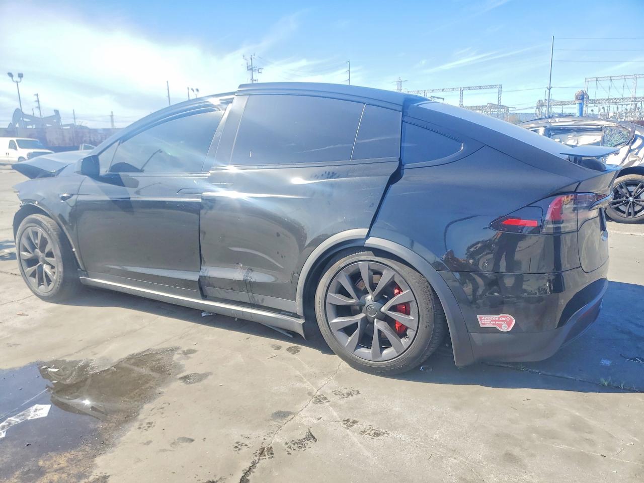 2024 Tesla Model x VIN 7SAXCBE69RF437446 photo 2