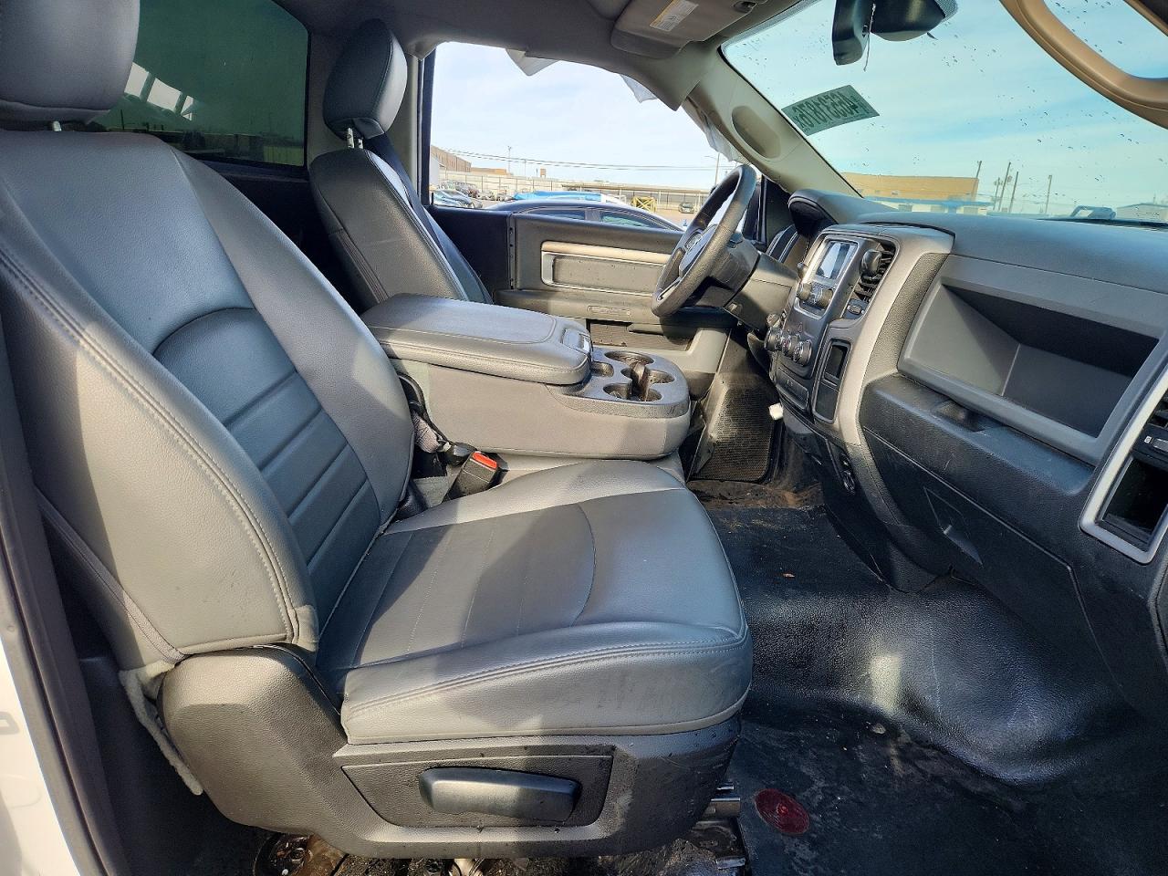 2019 Ram 1500 VIN 3C6JR6AT6KG719152 photo 10