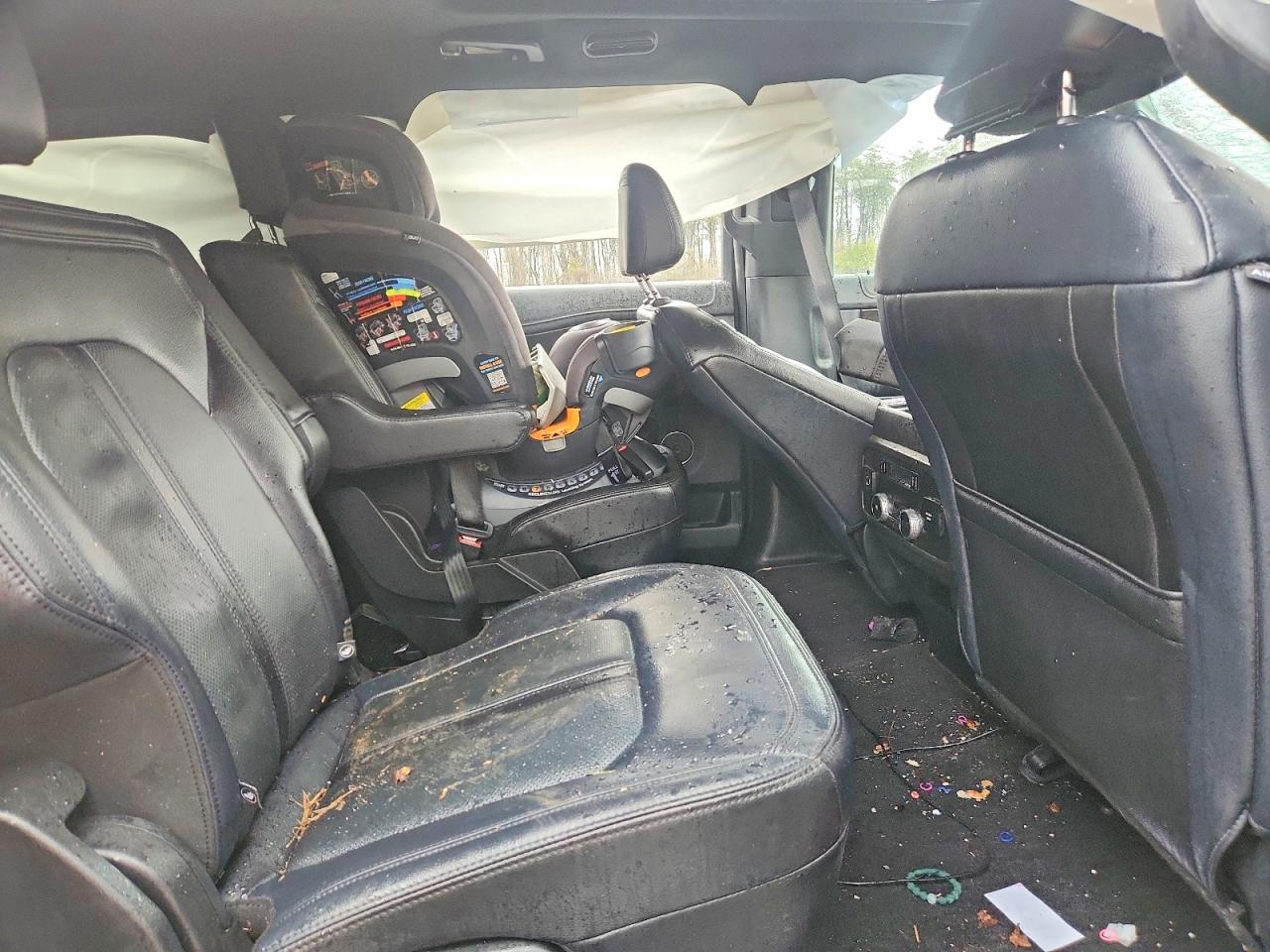 2021 Ford Expedition VIN 1FMJK2AT0MEA60352 photo 11