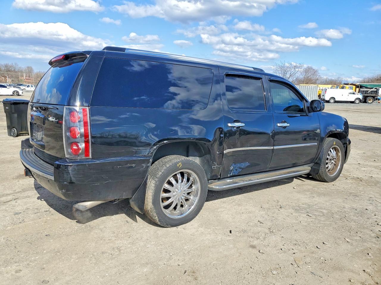 2012 GMC Yukon VIN 1GKS2MEF9CR231202 photo 3