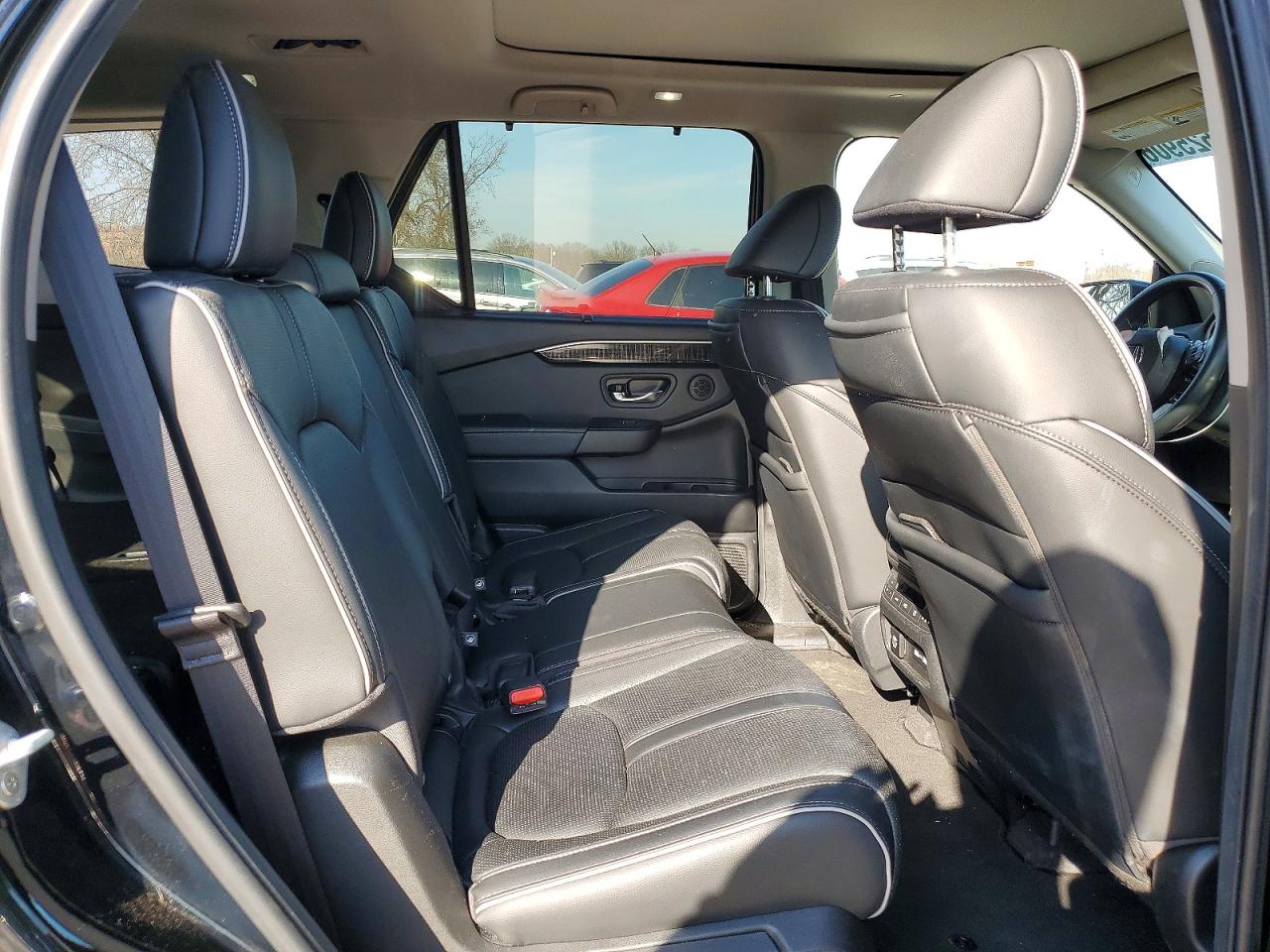 2023 Honda Pilot VIN 5FNYG1H89PB018104 photo 11