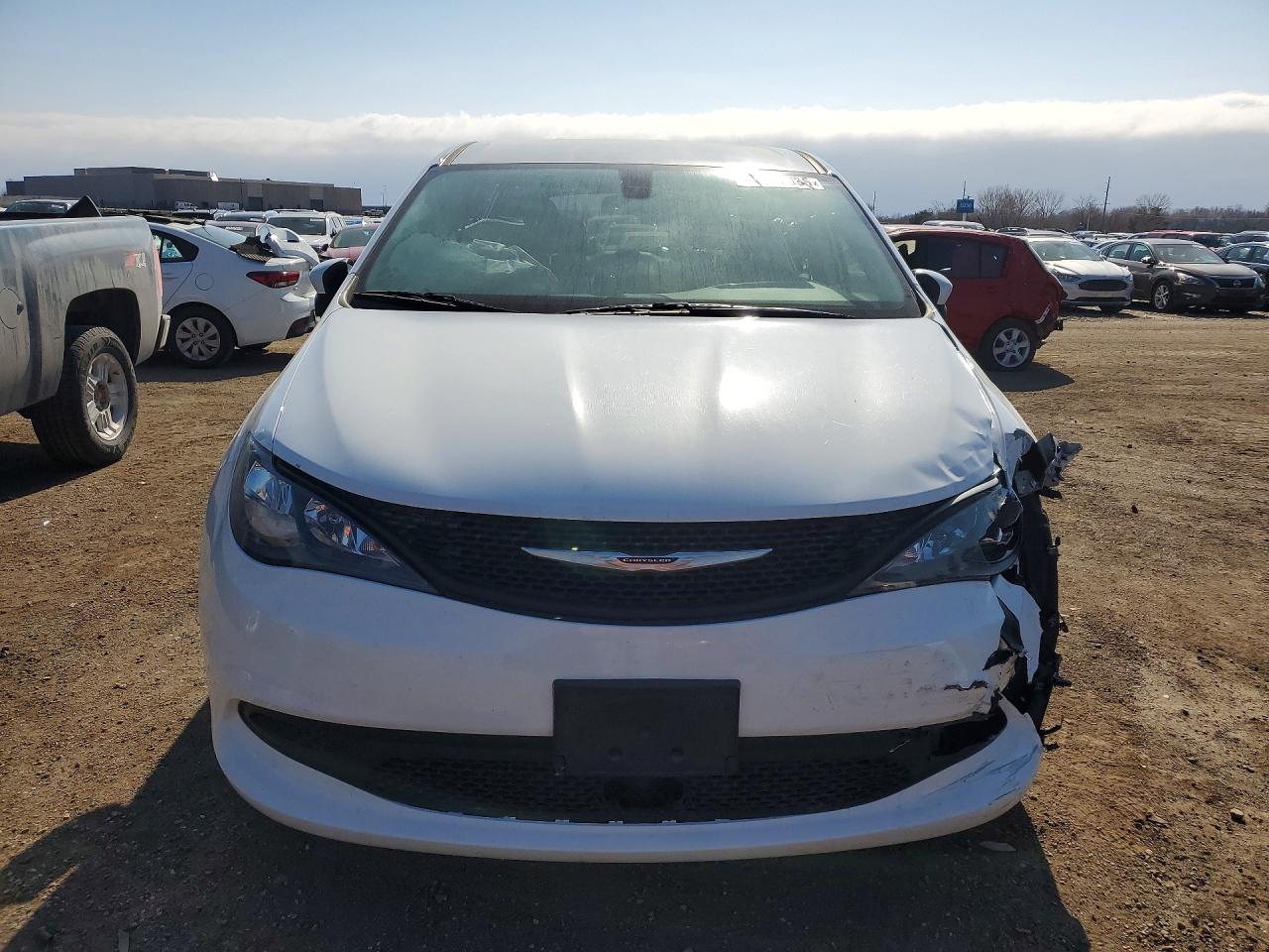 2022 Chrysler Minivan VIN 2C4RC1CG0NR104160 photo 5