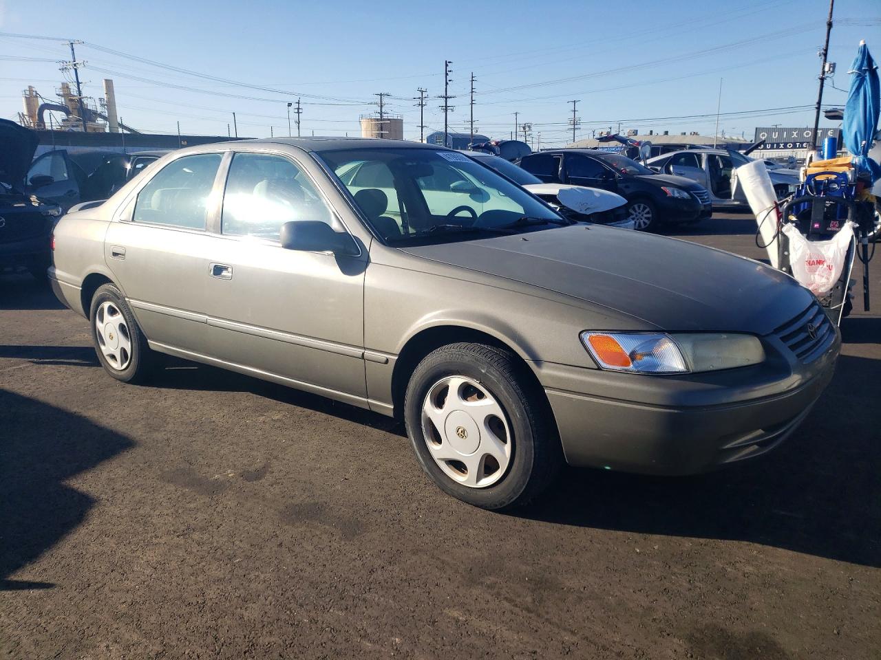 1997 Toyota Camry VIN JT2BF22K0V0039494 photo 4
