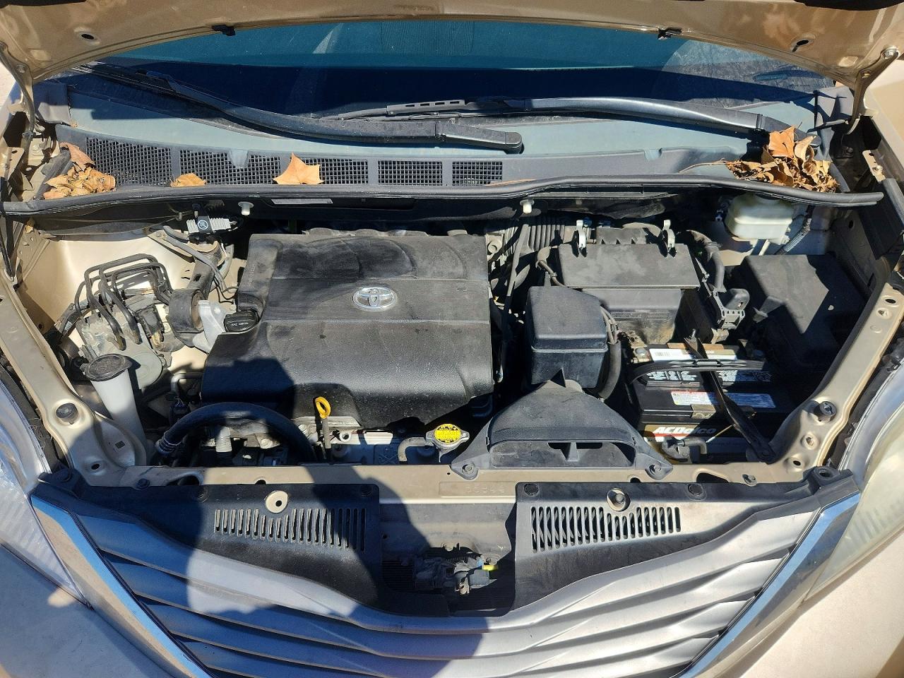2011 TOYT Sienna VIN 5TDYK3DC6BS007280 photo 12