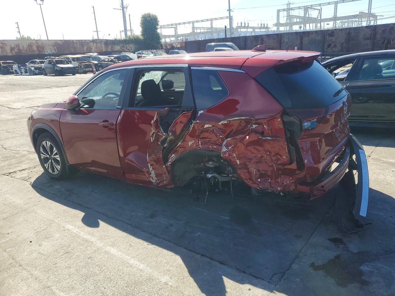 2023 Nissan Rogue VIN 5N1BT3BA8PC684324 photo 2