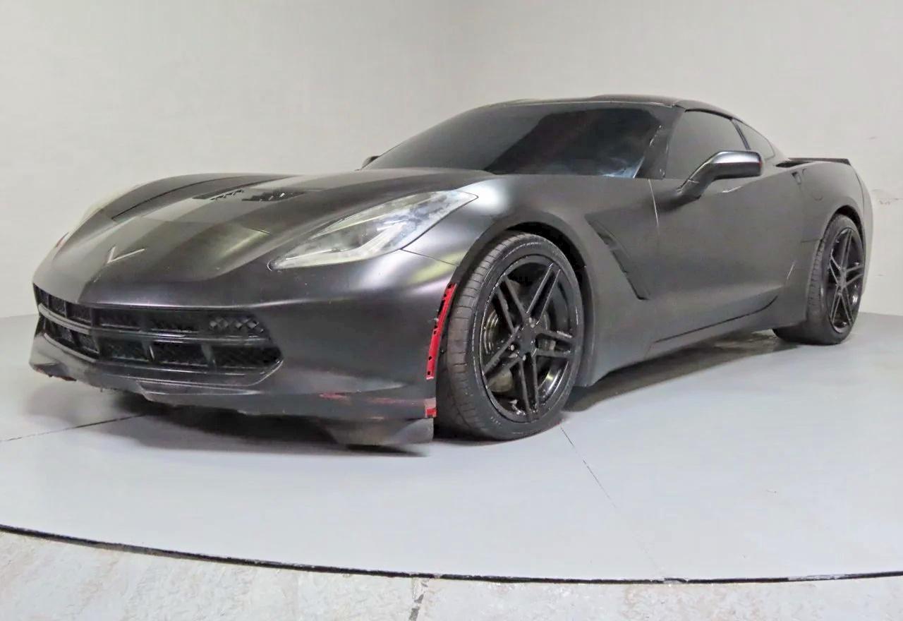 2014 Chevrolet Corvette VIN 1G1YG2D75E5132806 photo 2