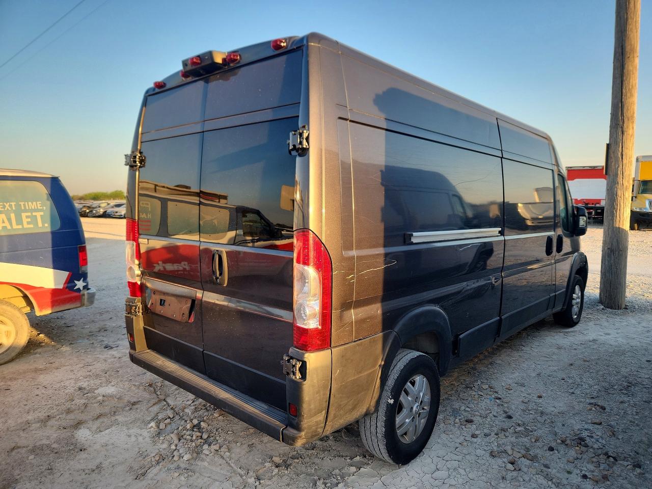 2019 Ram Promaster VIN 3C6TRVDG7KE516090 photo 3