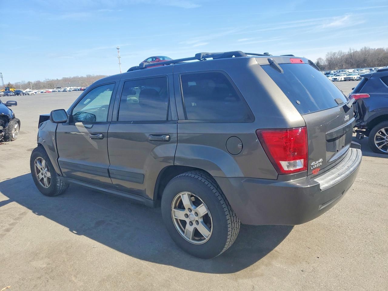 2006 JEEP Cherokee VIN 1J4HR48N46C335926 photo 2