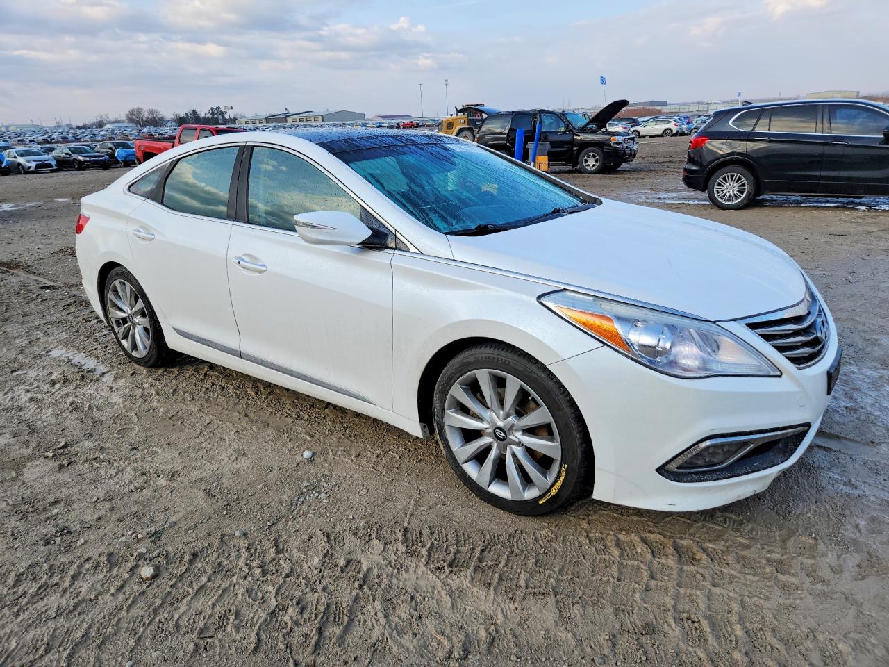 2017 Hyundai Azera VIN KMHFH4JG9HA581019 photo 4
