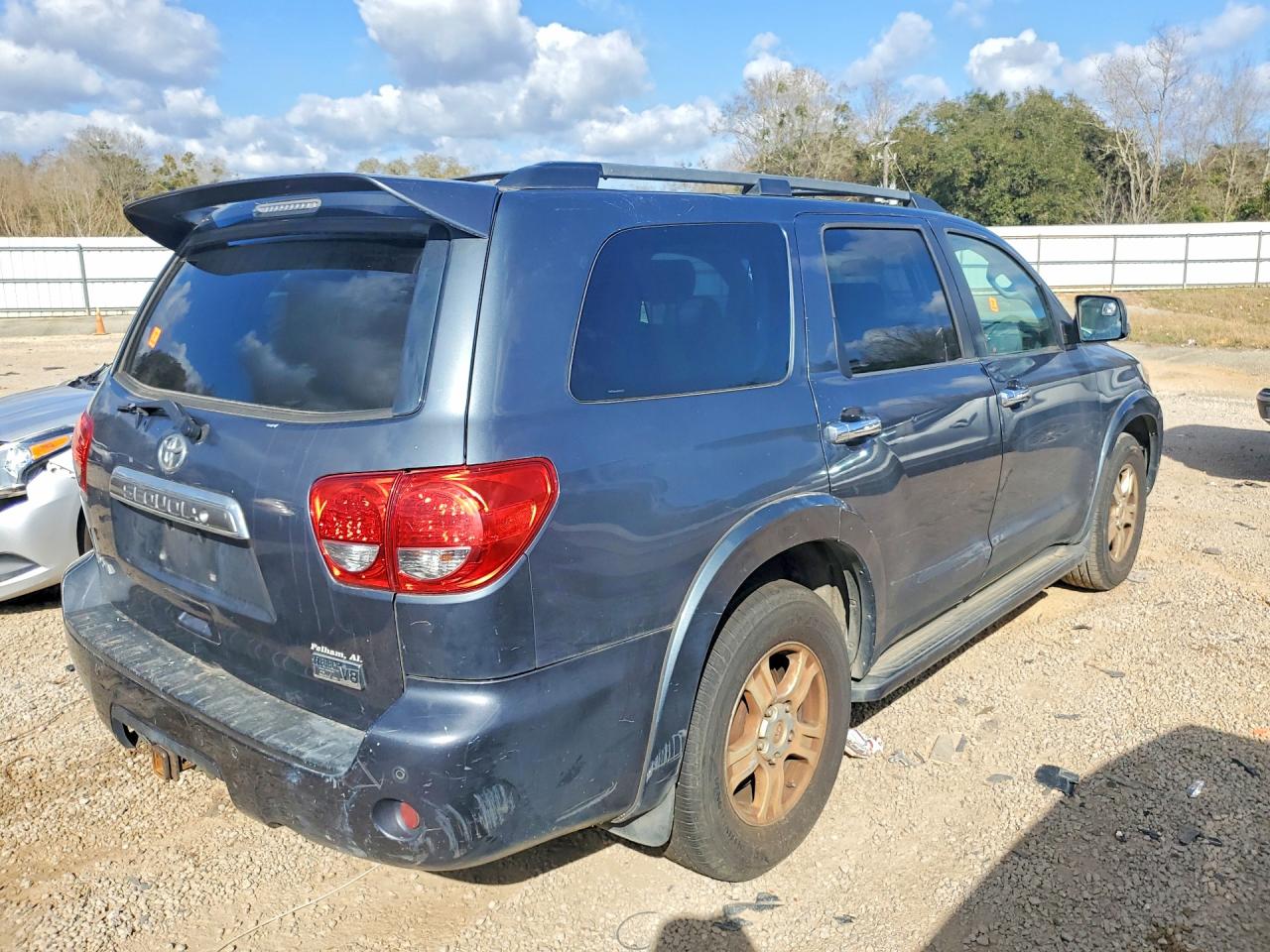 2008 Toyota Sequoia VIN 5TDZY68A48S004528 photo 3