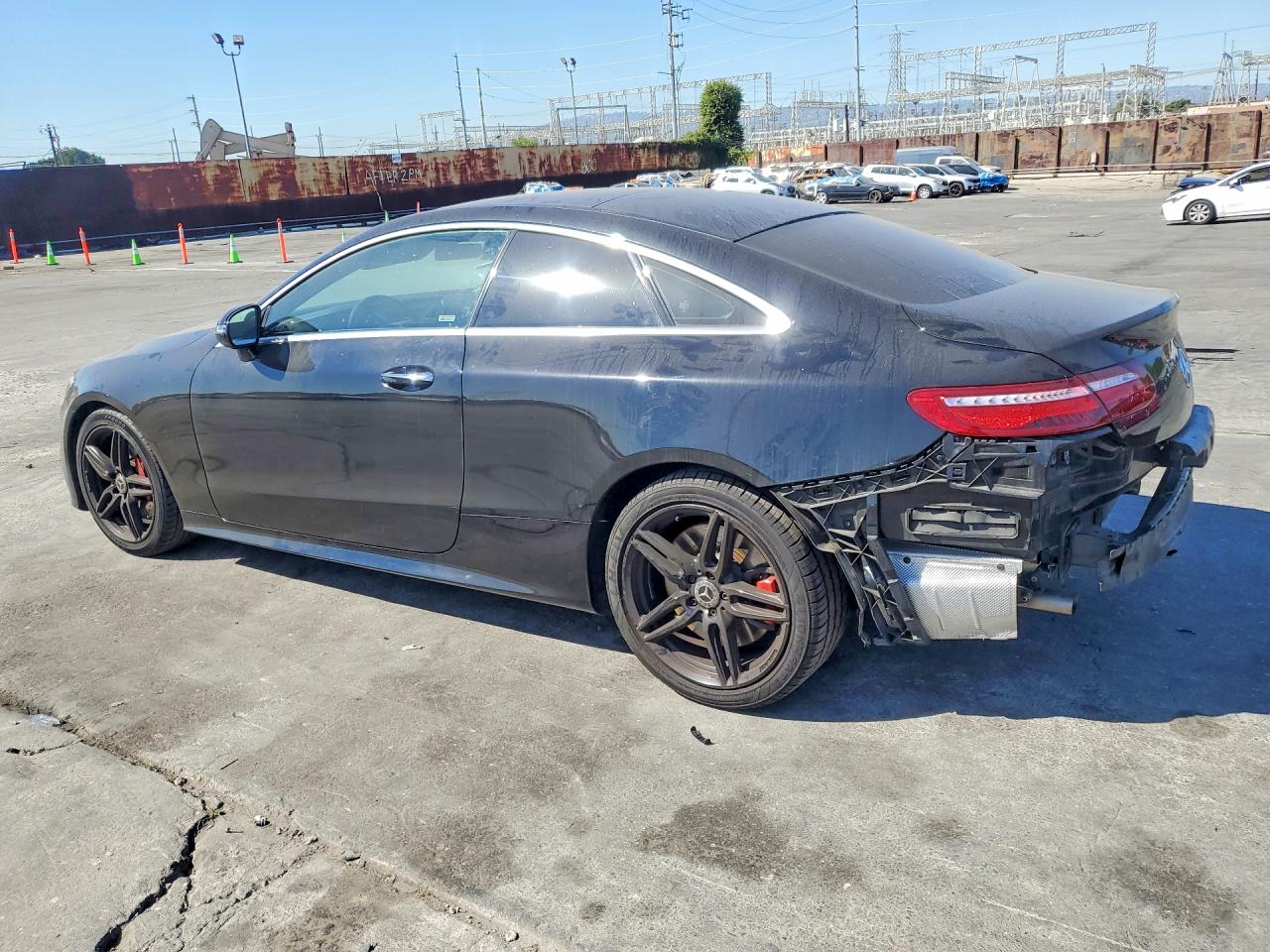 2018 Mercedes-Benz E-class VIN WDD1J6FB5JF057246 photo 2