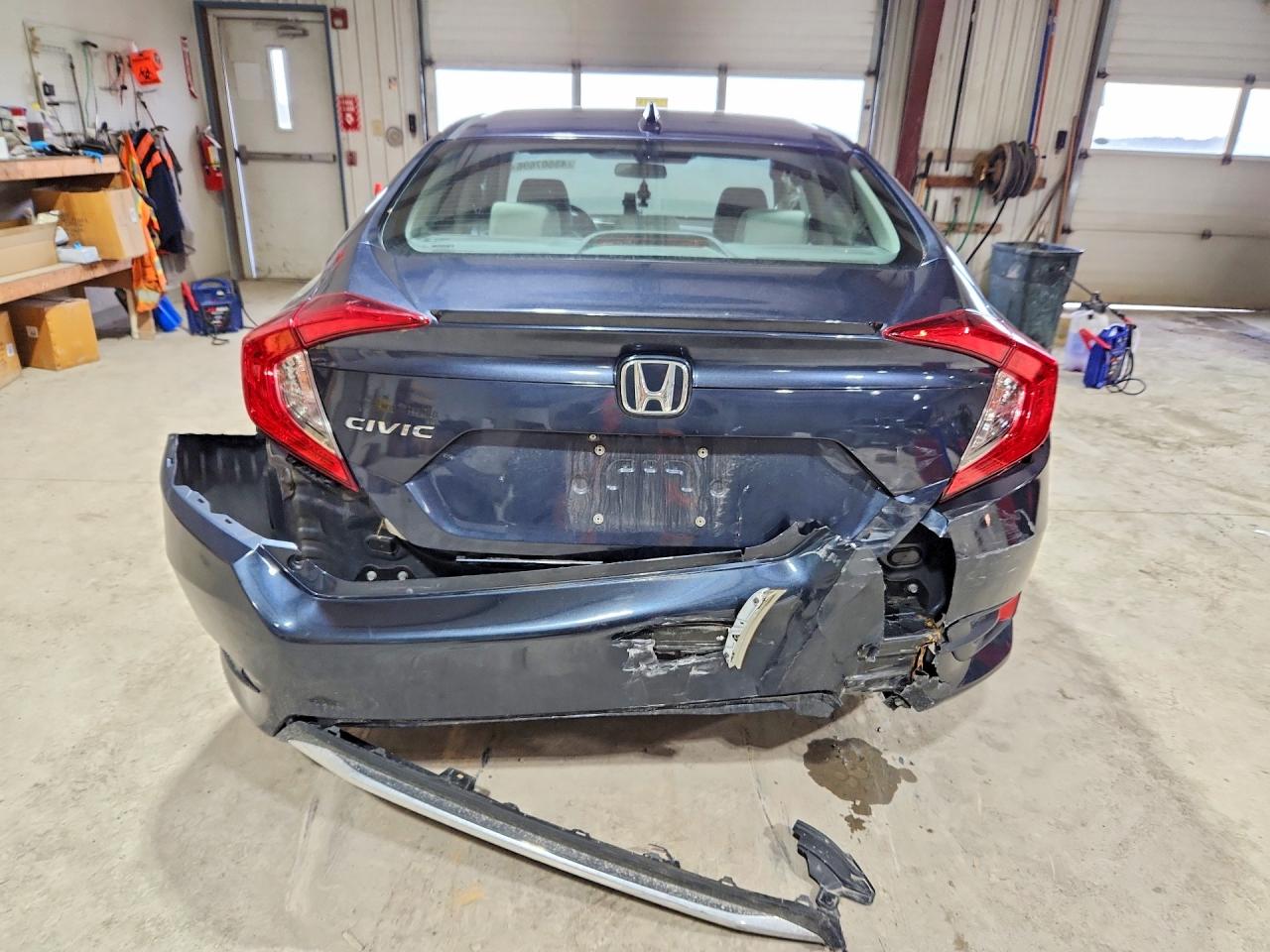 2019 Honda Civic VIN 19XFC1F30KE200847 photo 6