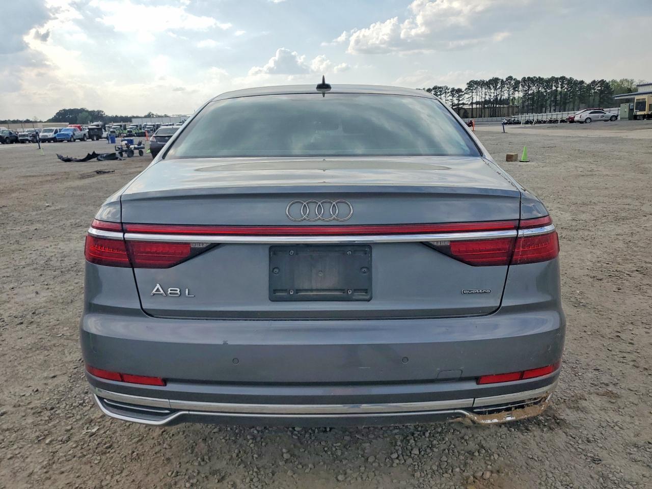 2019 Audi A8 VIN WAU8DAF88KN019778 photo 6