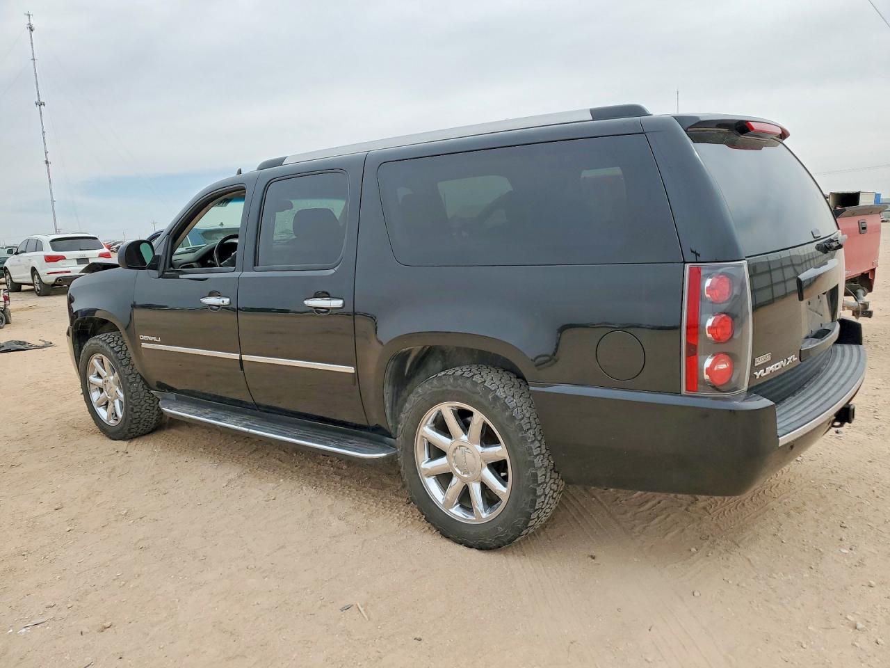 2011 GMC Yukon xl VIN 1GKS2MEF6BR398986 photo 2