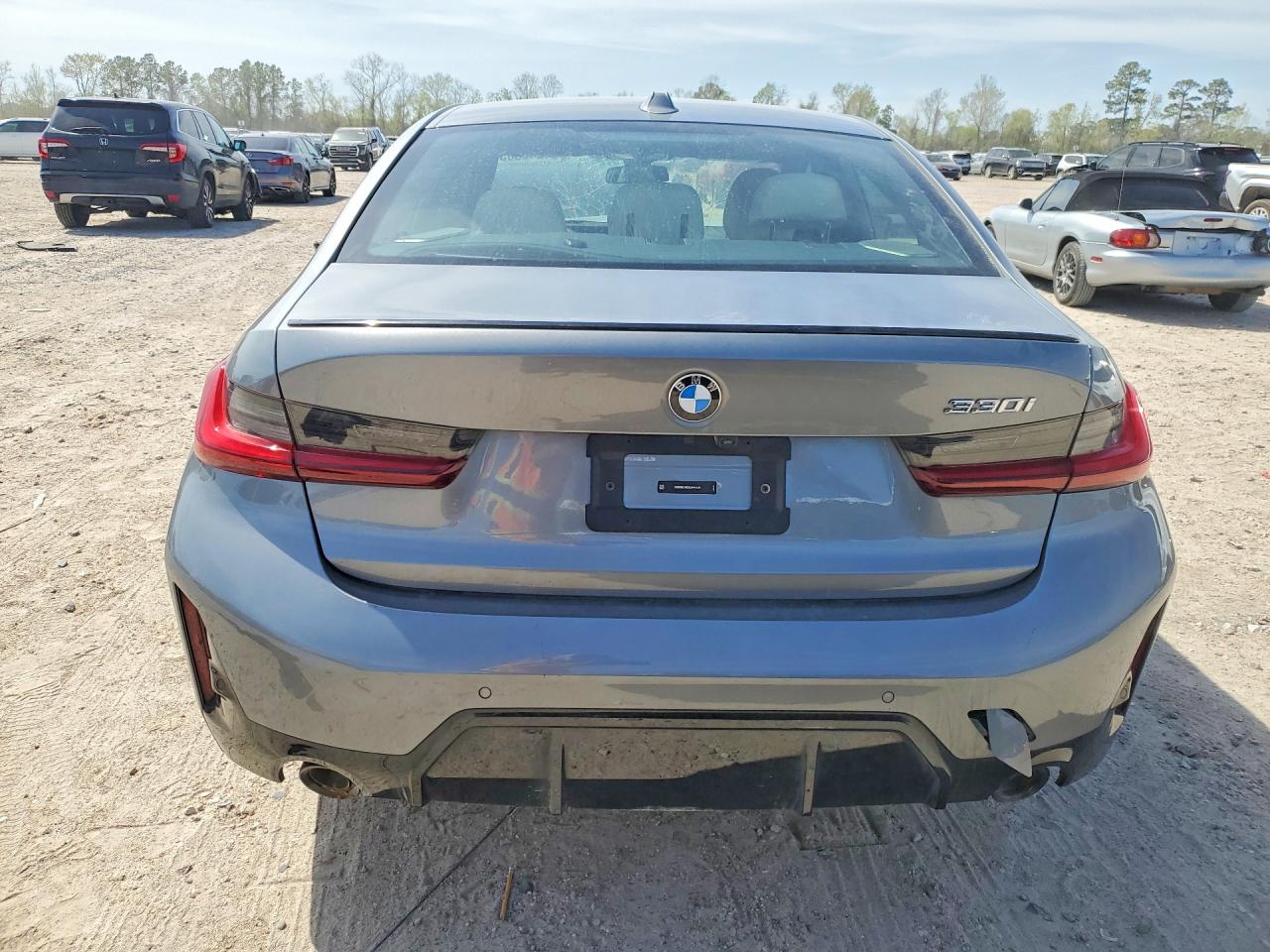 2025 BMW 3 series VIN 3MW69CW03S8F41929 photo 6