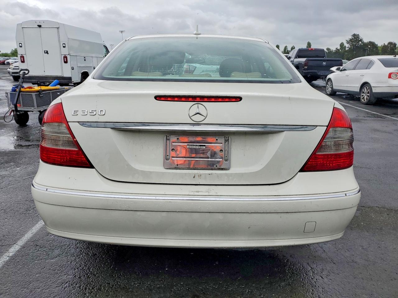 2007 Mercedes-Benz E-class VIN WDBUF56X67B013589 photo 6