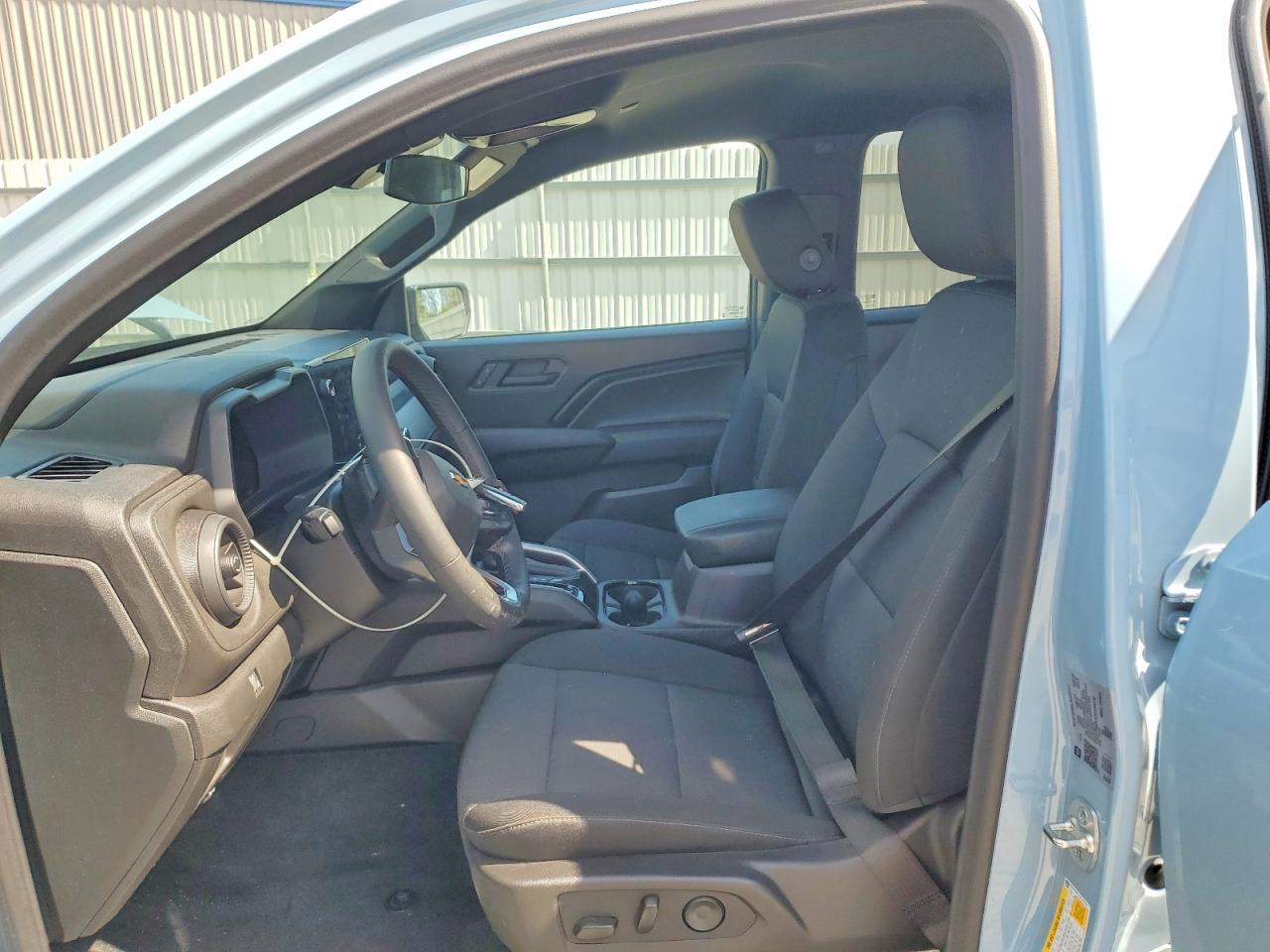 2025 CHEV Colorado VIN 1GCPTBEKXS1194240 photo 7