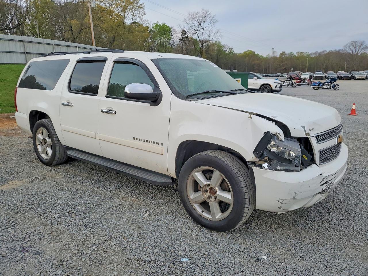 2008 CHEV Suburban VIN 3GNFK16388G197672 photo 4