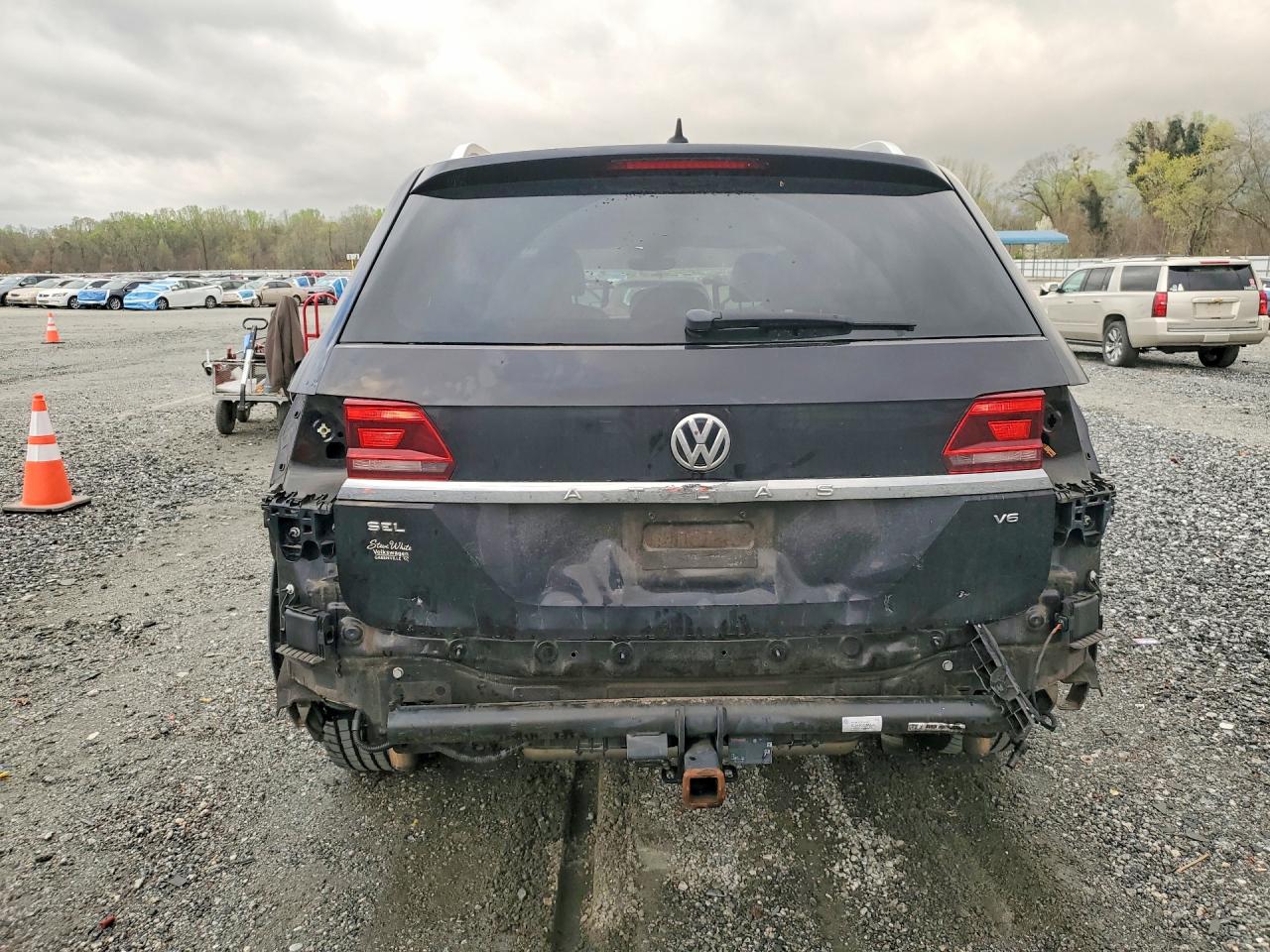 2018 Volkswagen Atlas VIN 1V2ER2CA6JC537871 photo 6