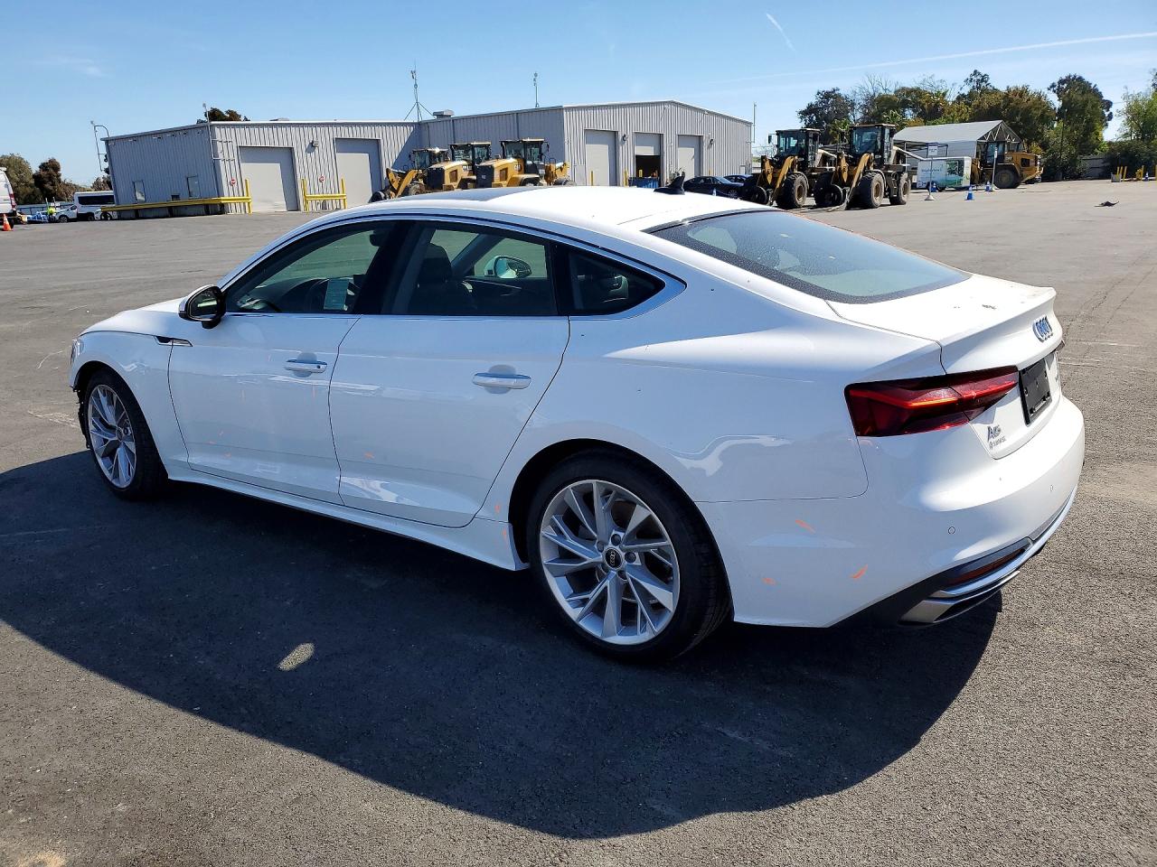 2021 Audi A5 VIN WAUABCF54MA029422 photo 2