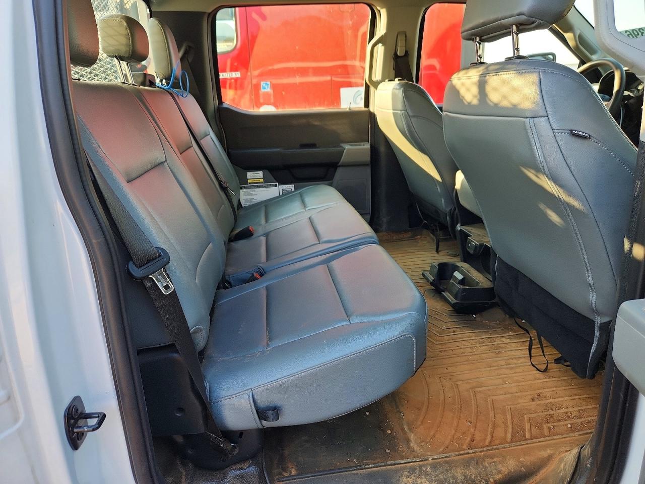 2024 Ford F550 VIN 1FD0W5HT7REC85902 photo 11