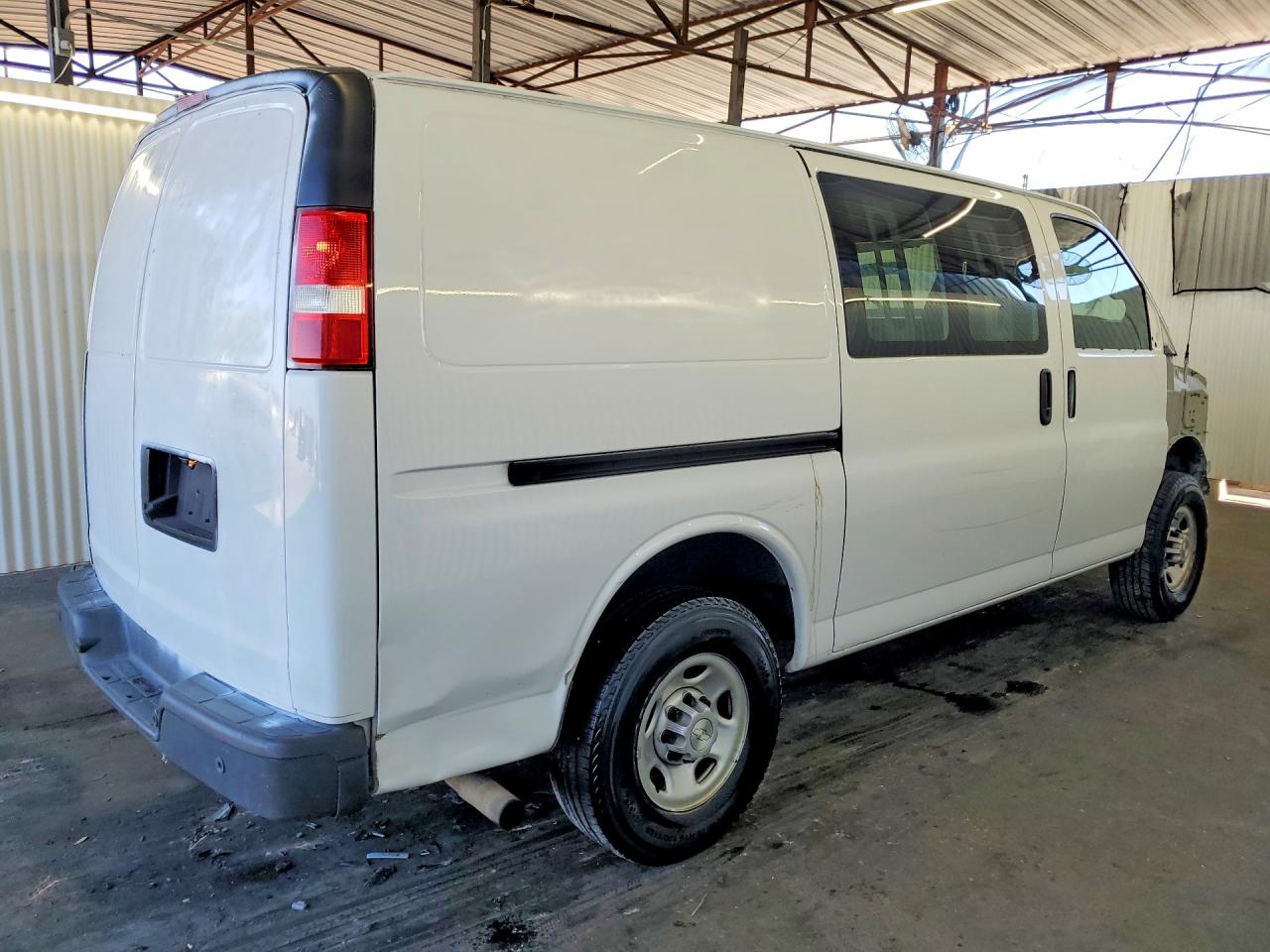 2021 CHEVROLET Express VIN 1GCWGAFP1M1239640 photo 3