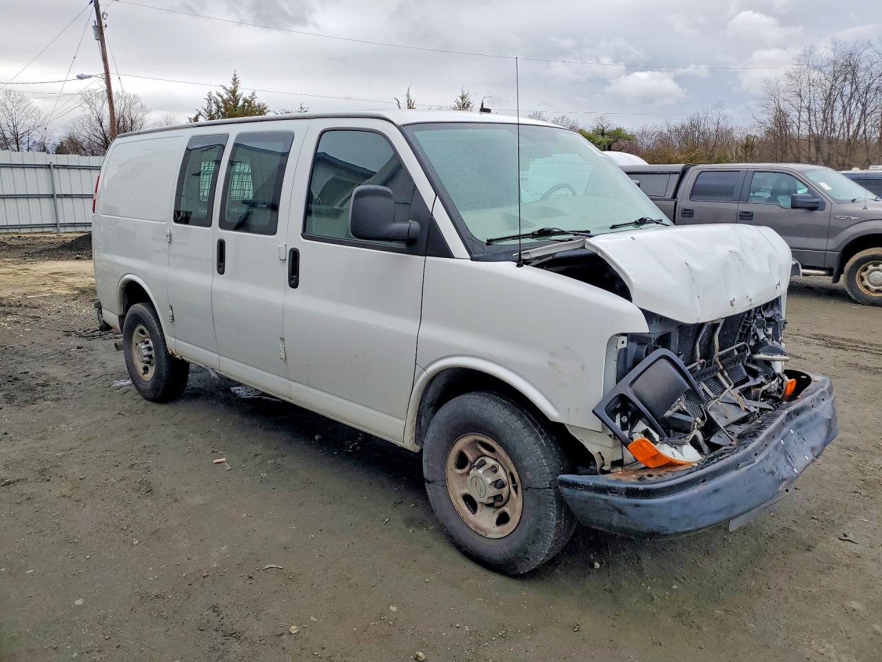 2011 CHEVROLET Express g2500 VIN 1GCWGFCAXB1182591 photo 4