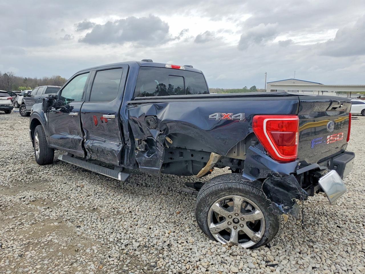 2023 Ford F150 VIN 1FTFW1E84PFC01226 photo 2