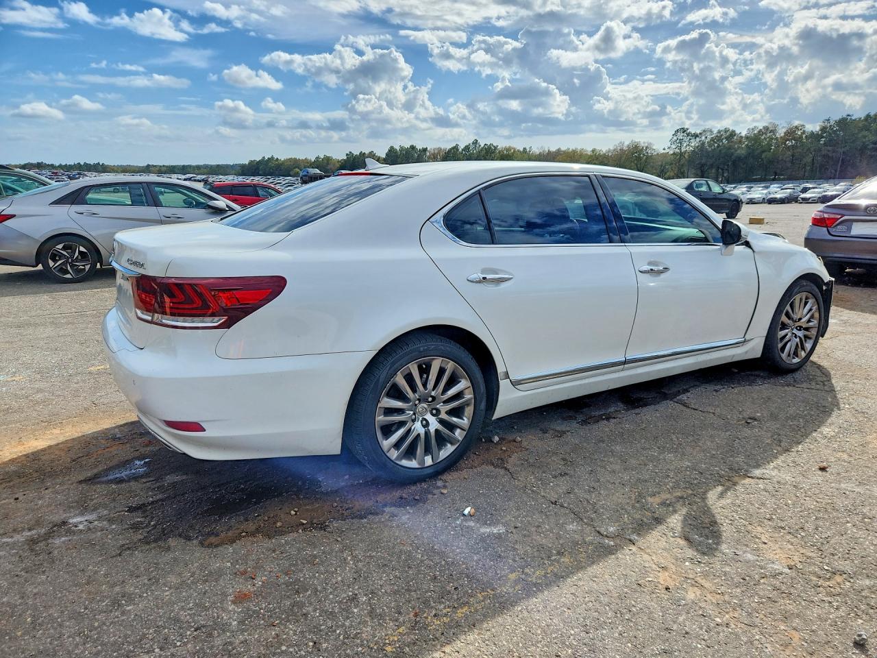 2013 Lexus Ls500 VIN JTHGL5EF7D5048506 photo 3