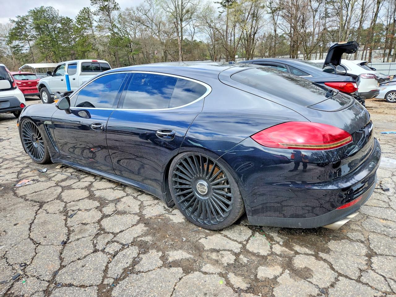 2016 Porsche Panamera VIN WP0AB2A72GL050638 photo 2