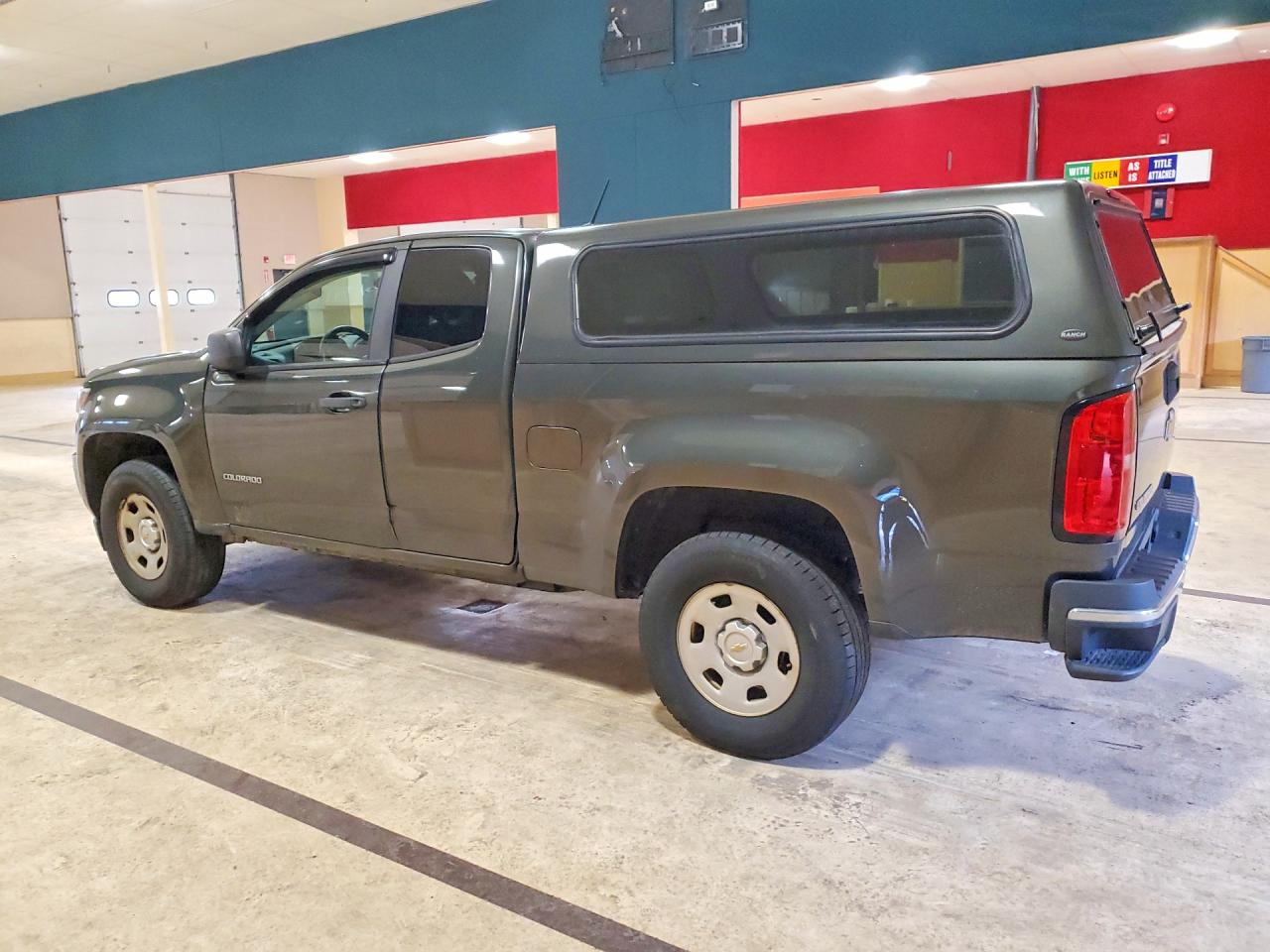 2018 CHEV Colorado VIN 1GCHSBEA0J1230224 photo 2