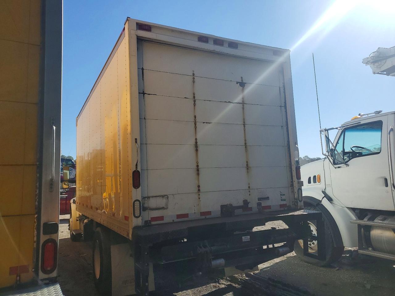 2019 FREIGHTLINER All other VIN 1FVACWFC9KHKM5968 photo 3