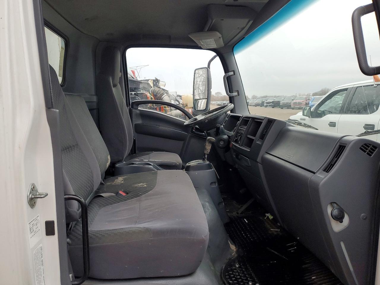 2014 Isuzu Npr VIN JALB4W171E7400660 photo 11
