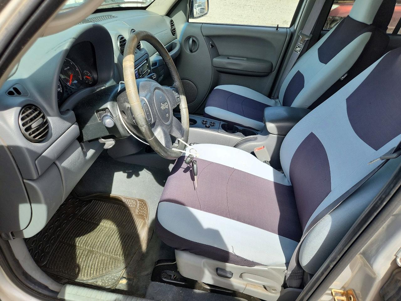 2007 Jeep Liberty VIN 1J4GL48K37W672249 photo 7