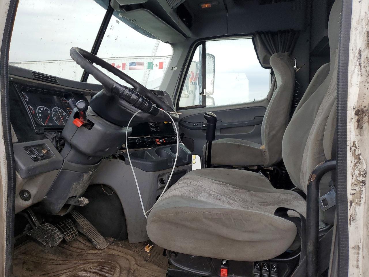 2007 FREIGHTLINER All other VIN 1FUJA6CKX7LU77148 photo 5