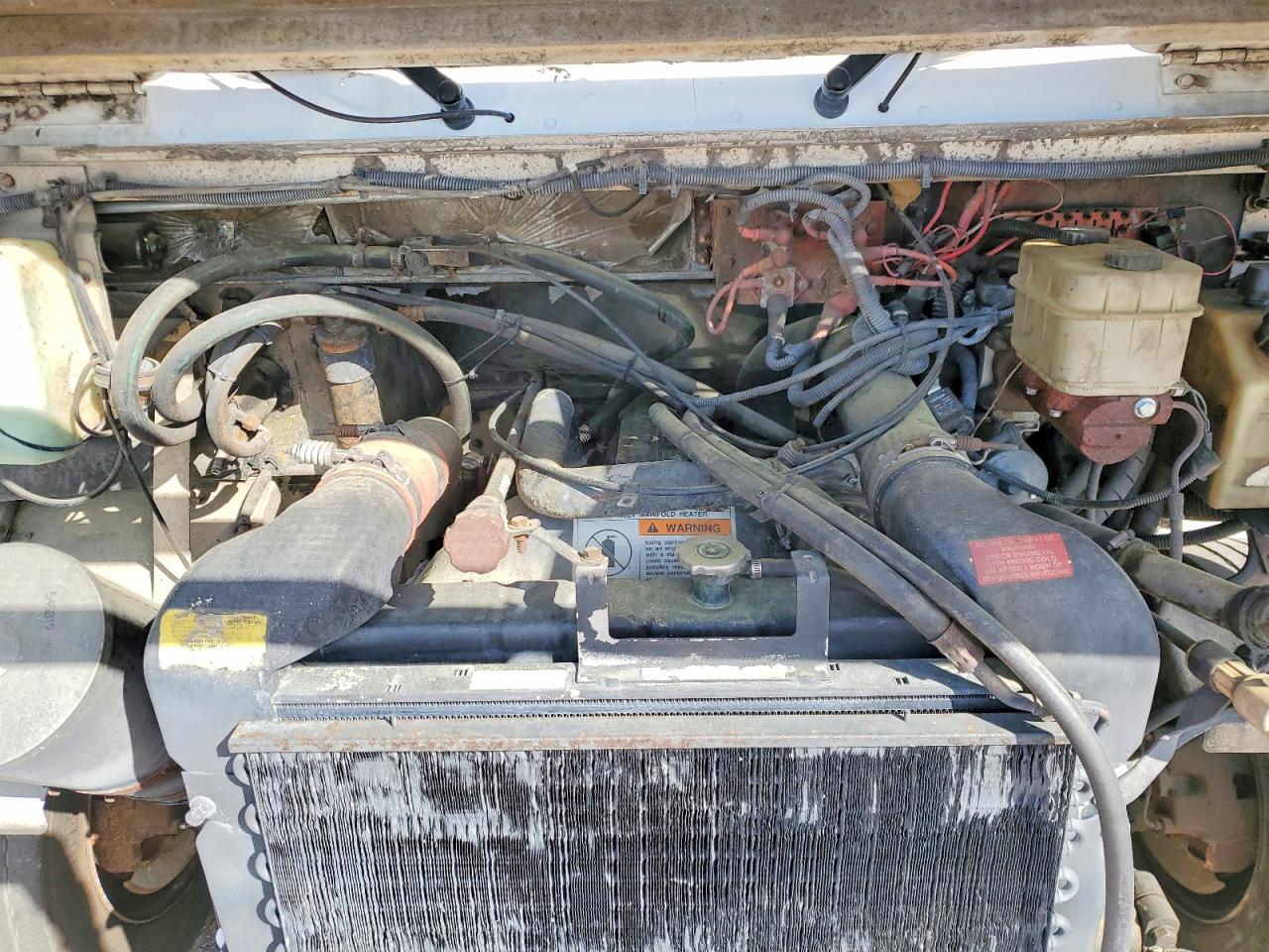 1999 FREIGHTLINER All models VIN 4UZA4FA47XCA64153 photo 12