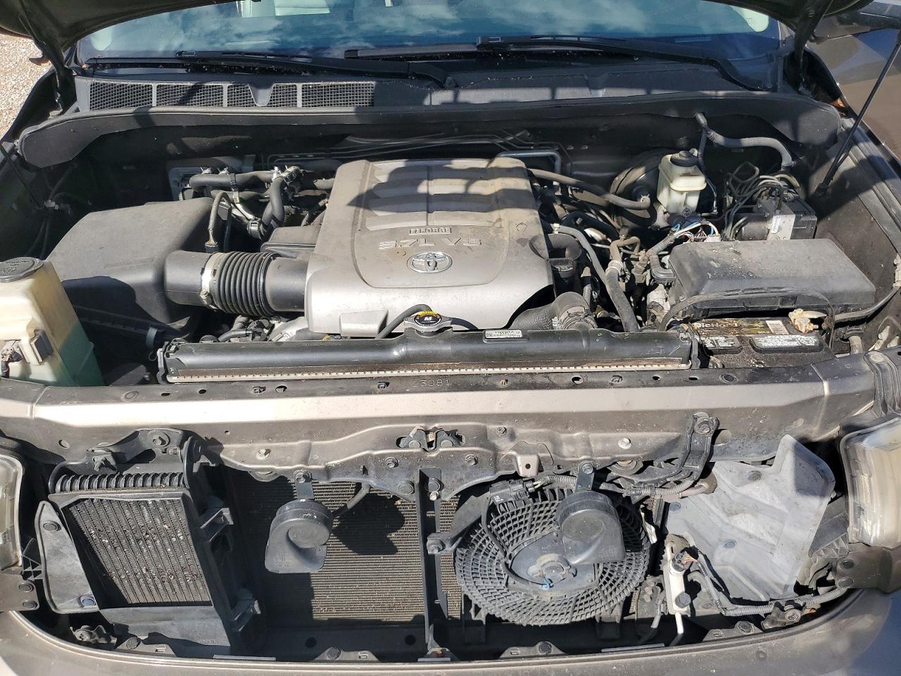 2010 Toyota Sequoia VIN 5TDJW5G10AS025428 photo 11